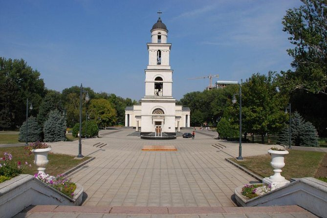 1 DAY from Moldova:City Tour Chisinau -Transnistria SOVIET TOUR - Moldova National Opera Ballet: photos, but plan around the ticket