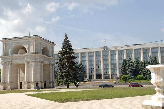 2.5 hours Walking City tour Chisinau Moldova - Pace, distance, and what “2.5 km” really means for your day