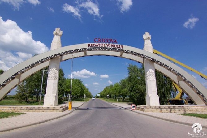 2 Excursions in One Day - Cricova Winery,Tiraspol City and Bender Fortress! - A 1-day route that links wine and border politics