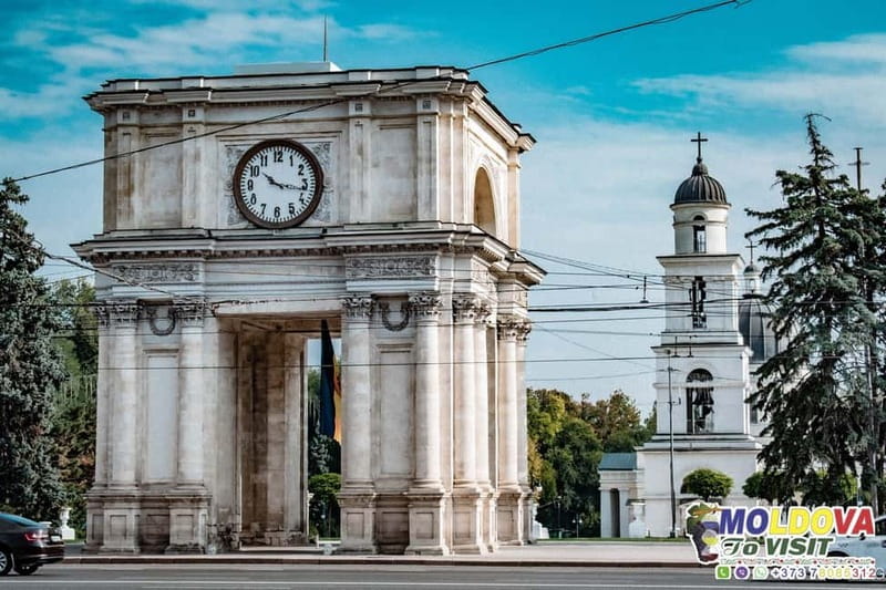 Chisinau Walking Tour with Local Guide - A 2.5-hour Chișinău walk that saves your energy