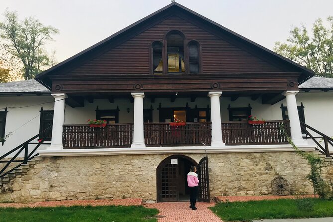 Discover Gagauzia and Manuc Bei Mansion - Balsalma museum and Avdarma village: wedding traditions that make sense