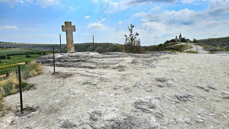 From Chisinau: Old Orhei complex and Cricova Wine Tasting - Stairs, Limestone, and Weather: What Actually Makes It Feel Hard