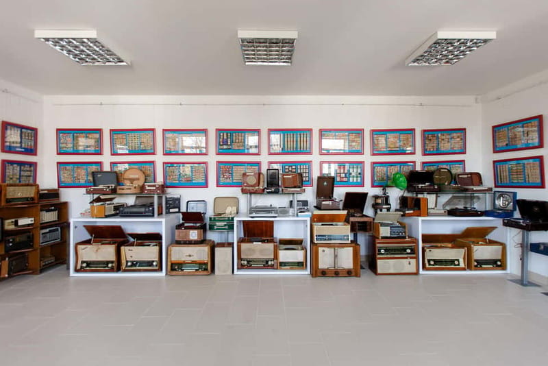 Gallery of Petru Costin of the Ialoveni District Council - Should you book the Gallery of Petru Costin collections in Ialoveni?