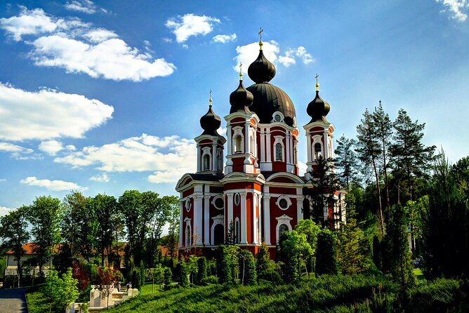 Highlights of Moldova - Curchi, Old Orhei and Cricova (Optional) - Getting started in Chisinau: pickup, comfort, and timing