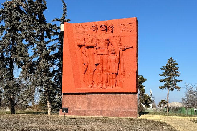 Immersive Soviet Chisinau Walking Tour with Lunch & Drink - The Lenin Monument and Your Walk’s Final Mood