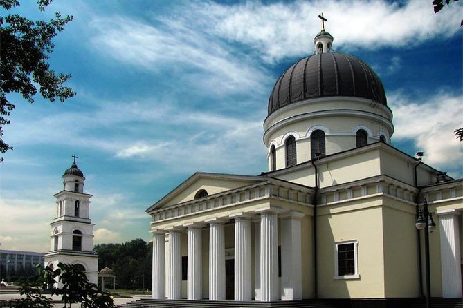 Private Cherry Liqueur Tour from Chisinau - Why the private format helps you enjoy more, not less
