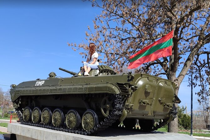 Transnistria tour - County does not Exist ! - Soviet-era time travel, minus the gimmicks