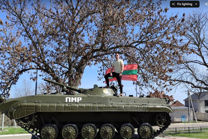 Transnistria tour - County does not Exist ! - Suvorov and Lenin monuments: short stops with big symbol power