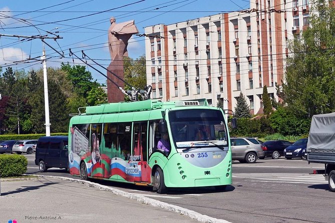 Transnistria tour & Cricova Cellar with tasting - Tiraspol Stop: History, Architecture, and Everyday Life