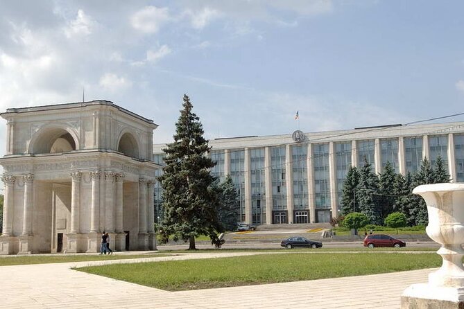 Walking Tour of Chisinau with Local Guide - Moldova National Opera Ballet: the Maria Bieșu connection, plus cultural continuity